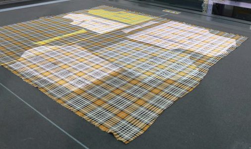 Stripe and Plaid Matching Cutting Machine